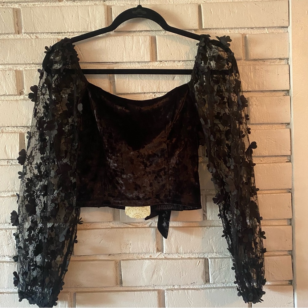 Altar’d State‎ Black Floral Appliqué Top